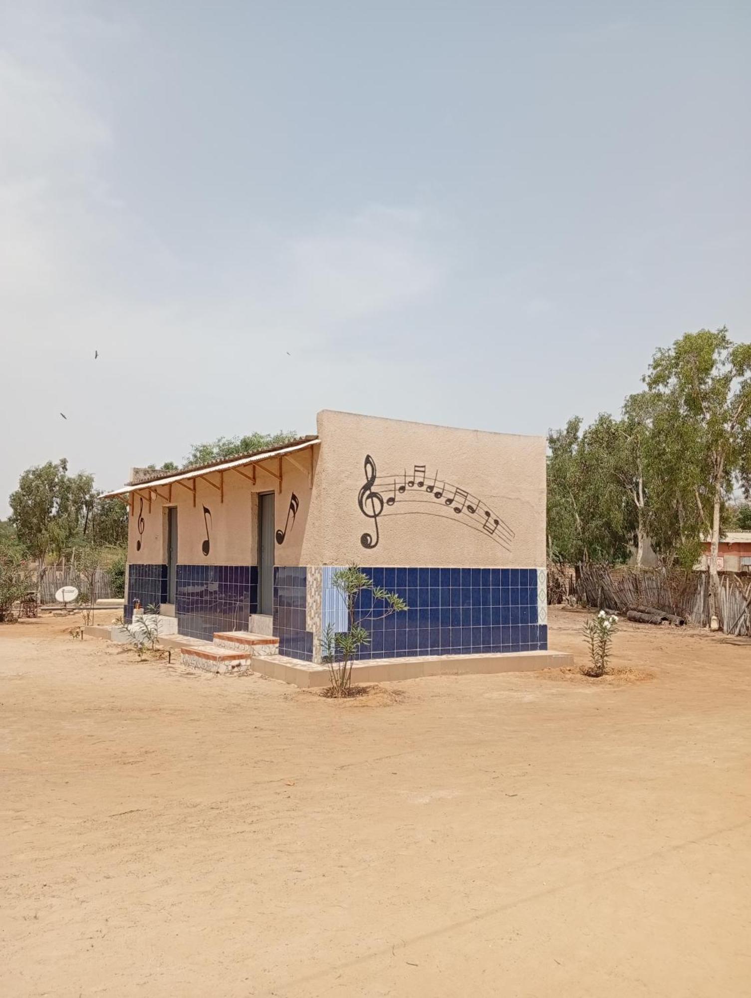 Coeur Phil-Harmonie Hostel Ndangane Exterior photo